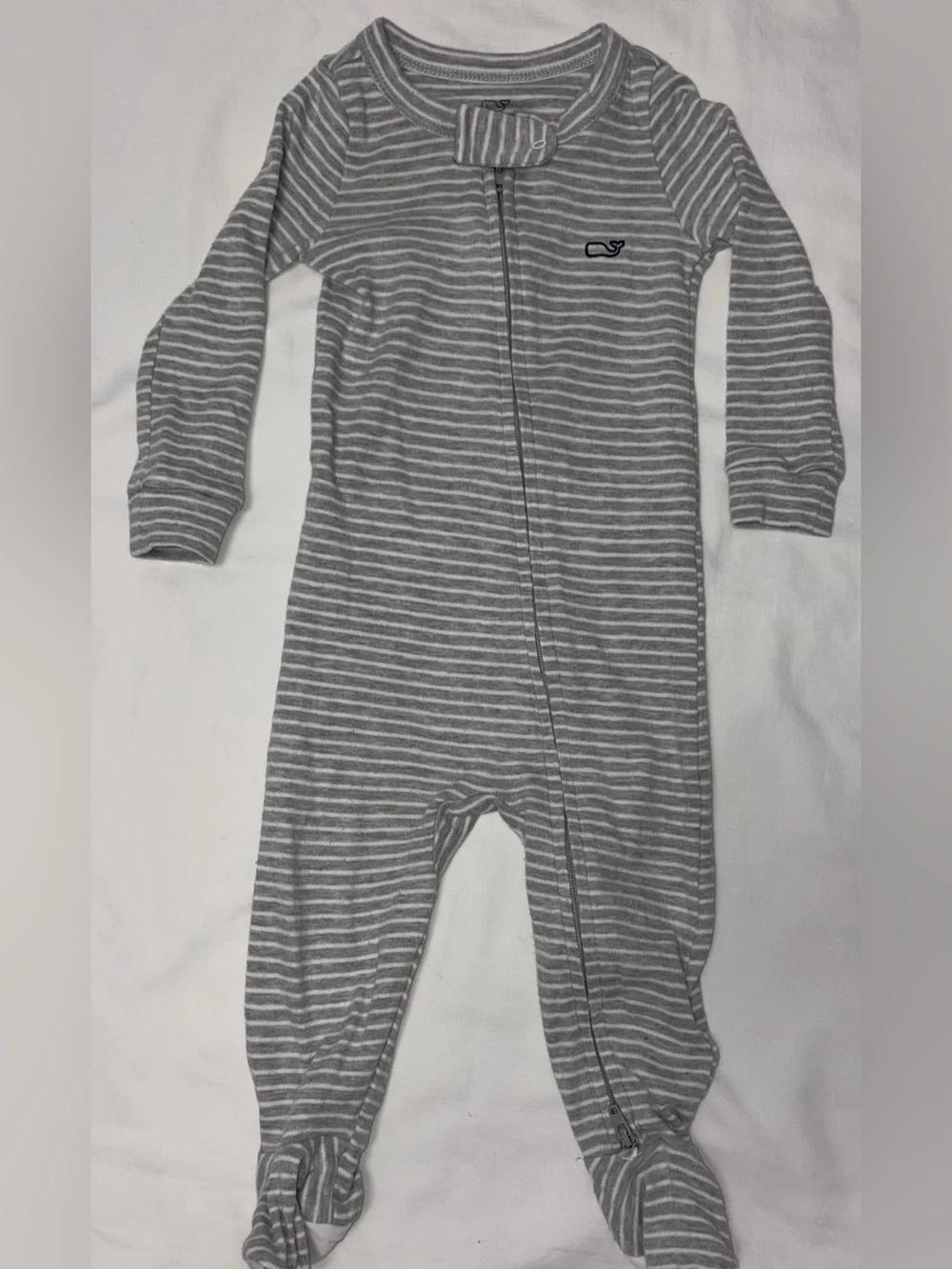 Vineyard Vines 100% Pima cotton sleeper with full front zip sz 3-6 month EUC